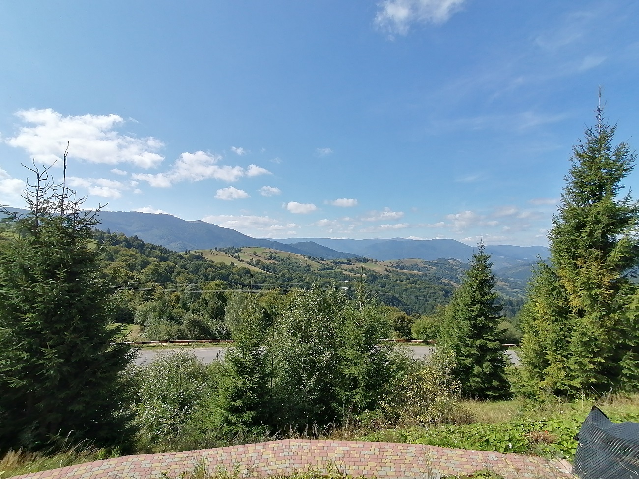 Синевир вже не той. Як змінилося найбільше озеро Українських Карпат за десять років